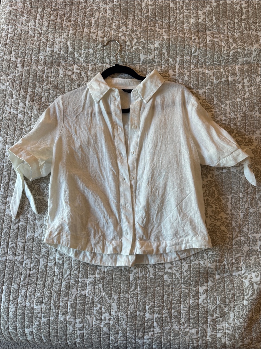 Zara White Short-Sleeve Button-Down Shirt with Tie Sleeves